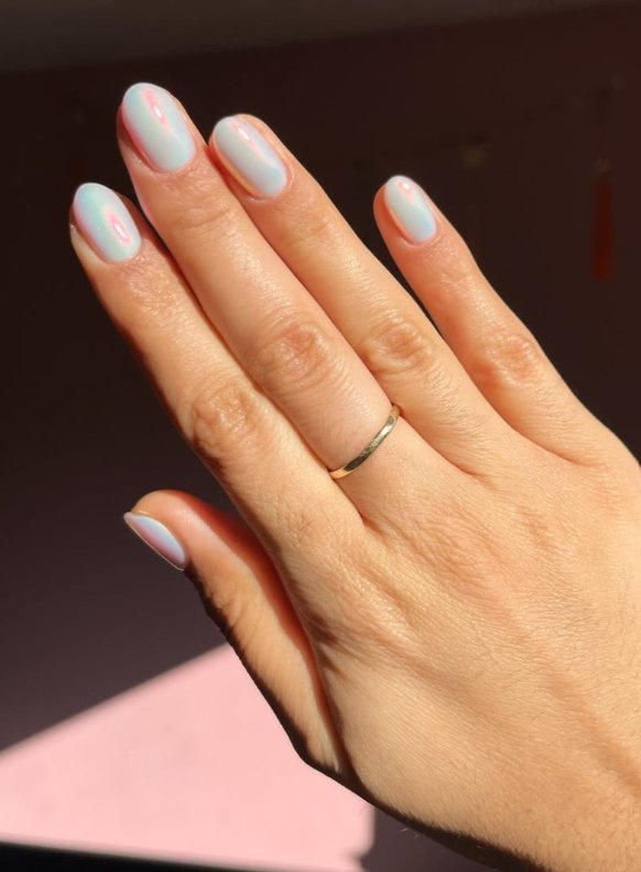 short iridescent nails
